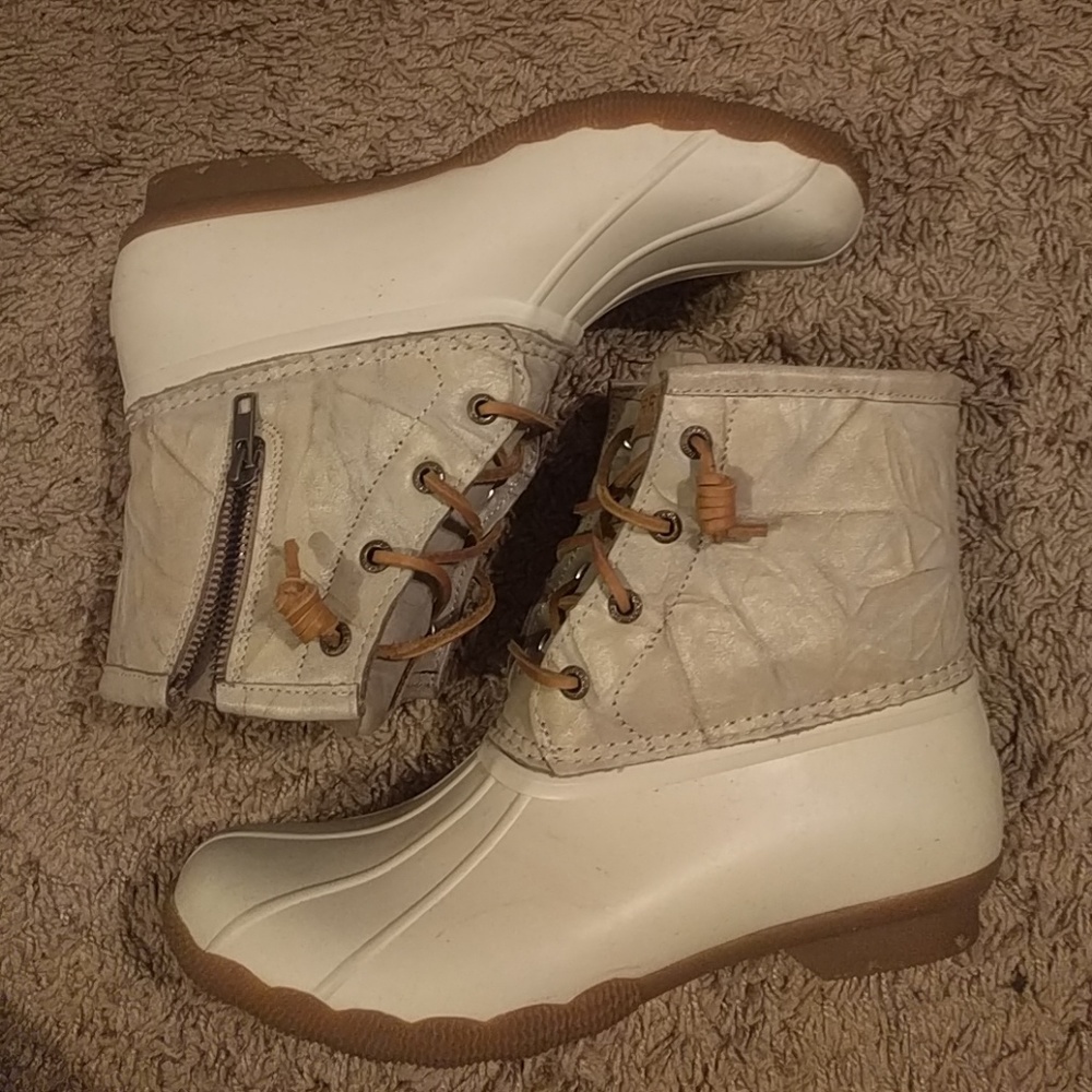 Ivory shimmer Sperry boots